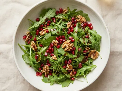 Arugula Salad with Pomegranate and Walnuts