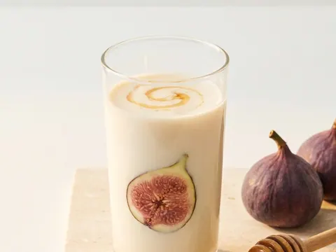 حليب التين الطازج الساخن