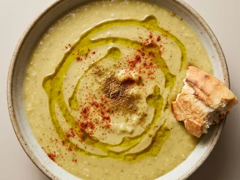 البيصارة المغربيّة (شوربة الفول المهروسة)