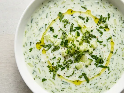 شوربة خيار باردة