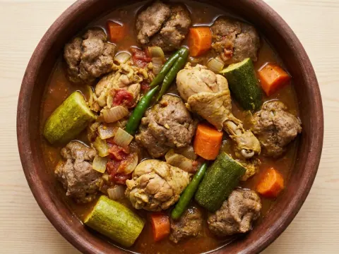 الدغابيس الجنوبيّة بالدجاج